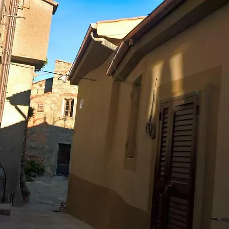 Via Aldobrandeschi 14 Roccastrada